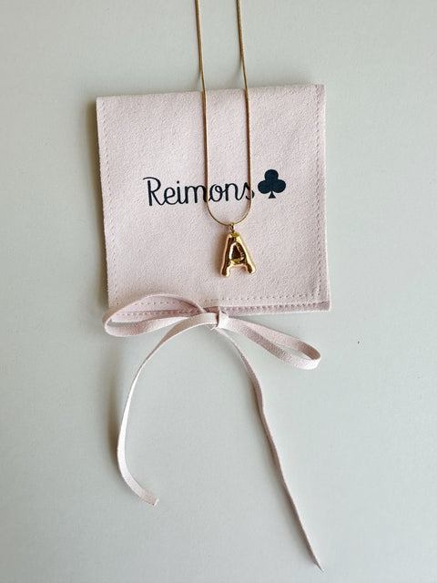 Collar con Inicial globo Reimons