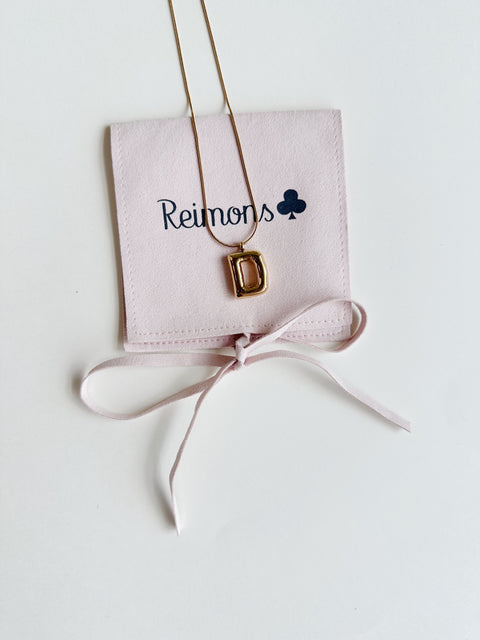Collar con Inicial globo Reimons